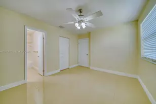 18326 NW 68th Ave, Hialeah, FL 33015 - Photo 11