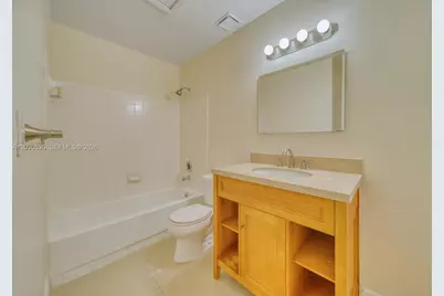 18326 NW 68th Ave #H, Hialeah, FL 33015 - Photo 15