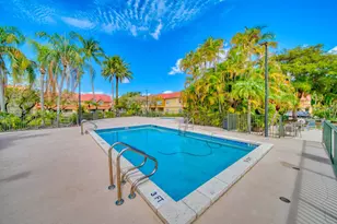 18326 NW 68th Ave, Hialeah, FL 33015 - Photo 31