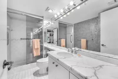 1000 Quayside Ter #701, Miami, FL 33138 - Photo 39