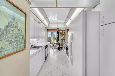 1000 Quayside Ter #701, Miami, FL 33138 - Photo 33