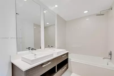 45 SW 9th St #2105, Miami, FL 33130 - Photo 11