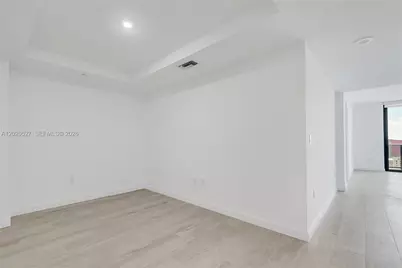 45 SW 9th St #2105, Miami, FL 33130 - Photo 13