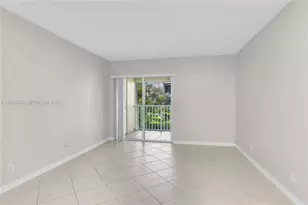 100 Lakeview Dr, Weston, FL 33326 - Photo 9