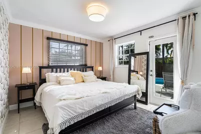 1012 N 13th Ter, Hollywood, FL 33019 - Photo 5