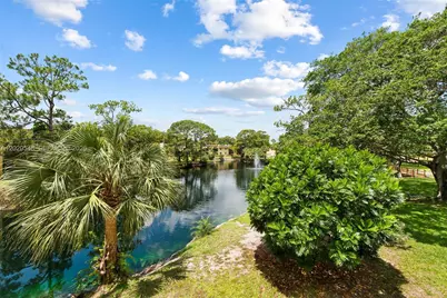 918 SW 9th Street Cir #204, Boca Raton, FL 33486 - Photo 1