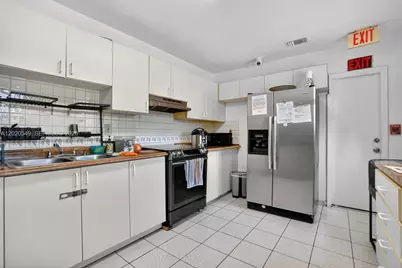 7100 NW 1st Ter, Miami, FL 33126 - Photo 7