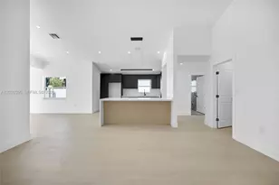 7868 NW 194th St, Hialeah, FL 33015 - Photo 41