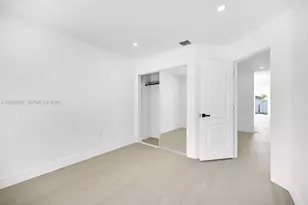 7868 NW 194th St, Hialeah, FL 33015 - Photo 39
