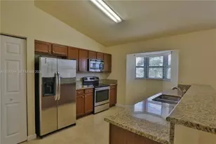 22421 SW 88th Pl, Cutler Bay, FL 33190 - Photo 5