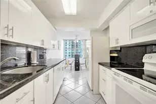 231 174th St, Sunny Isles Beach, FL 33160 - Photo 7