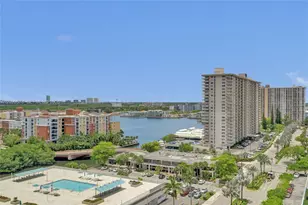 231 174th St, Sunny Isles Beach, FL 33160 - Photo 27
