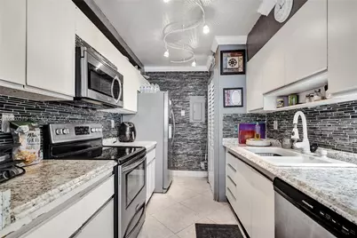 19667 Turnberry Way #10C, Aventura, FL 33180 - Photo 23