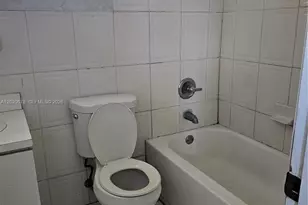 15700 NW 37th Pl, Miami Gardens, FL 33054 - Photo 9