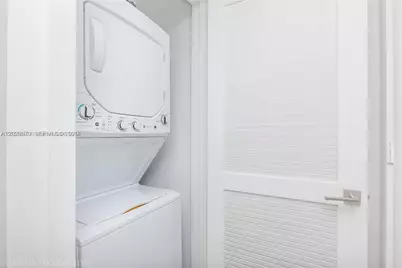 121 NE 34th St #1007, Miami, FL 33137 - Photo 33