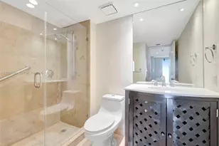 520 Brickell Key Dr, Miami, FL 33131 - Photo 17