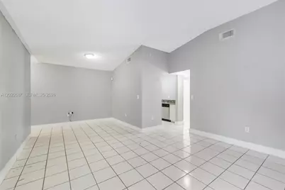 8423 SW 209th St, Cutler Bay, FL 33189 - Photo 3