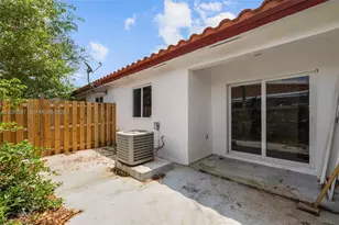 8423 SW 209th St, Cutler Bay, FL 33189 - Photo 23