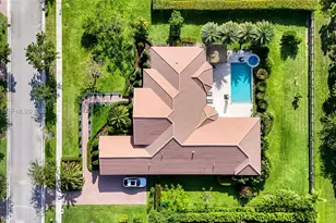 5703 N Sterling Ranch Dr, Davie, FL 33314 - Photo 83