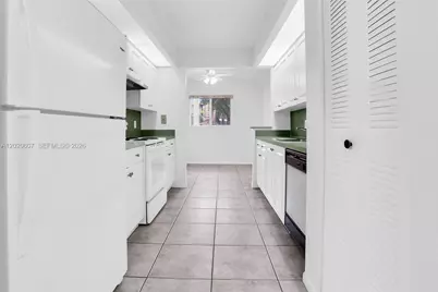 900 SW 142nd Ave #115L, Pembroke Pines, FL 33027 - Photo 5