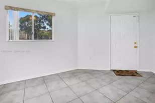 900 SW 142nd Ave, Pembroke Pines, FL 33027 - Photo 7