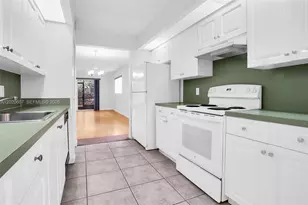 900 SW 142nd Ave, Pembroke Pines, FL 33027 - Photo 1