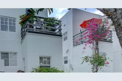 2463 Pine Tree Dr #3, Miami Beach, FL 33140 - Photo 19