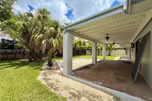 11541 SW 97th St, Miami, FL 33176 - Photo 27