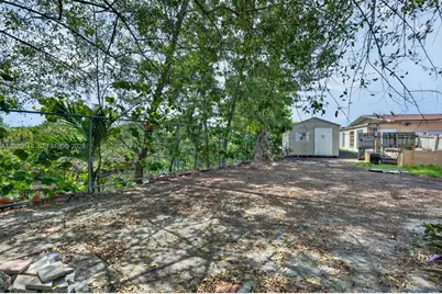 7100 NW 1st Ter, Miami, FL 33126 - Photo 39