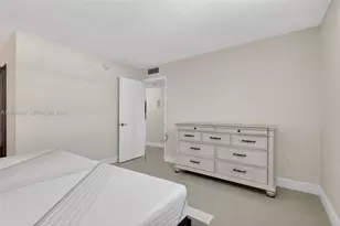 3550 NE 169th St, North Miami Beach, FL 33160 - Photo 23