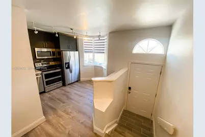 8661 NW 4th Ter #903, Miami, FL 33126 - Photo 3