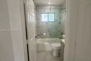 12020 W Golf Dr, Miami, FL 33167 - Photo 27