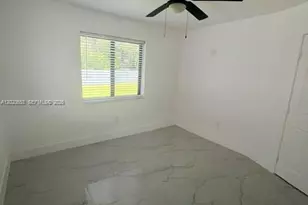 12020 W Golf Dr, Miami, FL 33167 - Photo 29