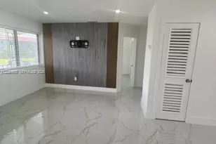 12020 W Golf Dr, Miami, FL 33167 - Photo 9