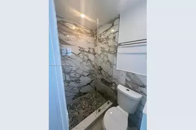 12020 W Golf Drive, Miami, FL 33167 - Photo 21