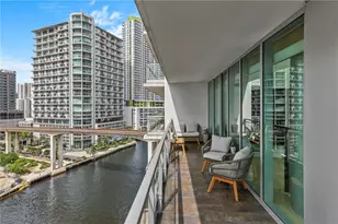 92 SW 3rd St, Miami, FL 33130 - Photo 11