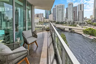 92 SW 3rd St, Miami, FL 33130 - Photo 1