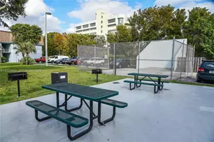 9611 SW 77th Ave, Miami, FL 33156 - Photo 15