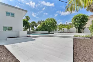 1903 Bay Dr, Pompano Beach, FL 33062 - Photo 9