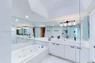 7000 Island Blvd, Aventura, FL 33160 - Photo 9
