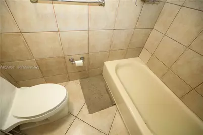 600 NE 36th St #710, Miami, FL 33137 - Photo 17