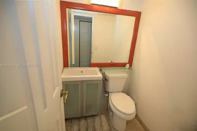 600 NE 36th St #710, Miami, FL 33137 - Photo 15