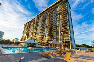 600 NE 36th St, Miami, FL 33137 - Photo 3