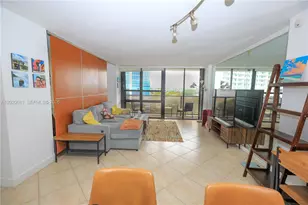 600 NE 36th St, Miami, FL 33137 - Photo 3