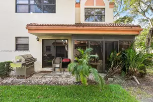 3400 Emerald Oaks Dr, Hollywood, FL 33021 - Photo 7