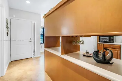 828 NW 79th Ter, Plantation, FL 33324 - Photo 13