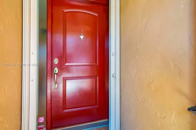 828 NW 79th Ter, Plantation, FL 33324 - Photo 9