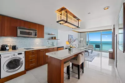 6801 Collins Ave #417, Miami Beach, FL 33141 - Photo 7