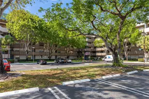 901 Colony Point Cir, Pembroke Pines, FL 33026 - Photo 1