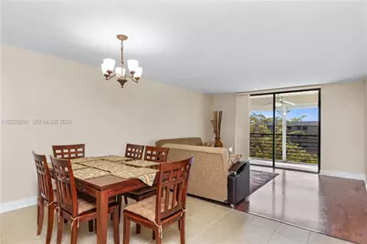 901 Colony Point Cir #521, Pembroke Pines, FL 33026 - Photo 17